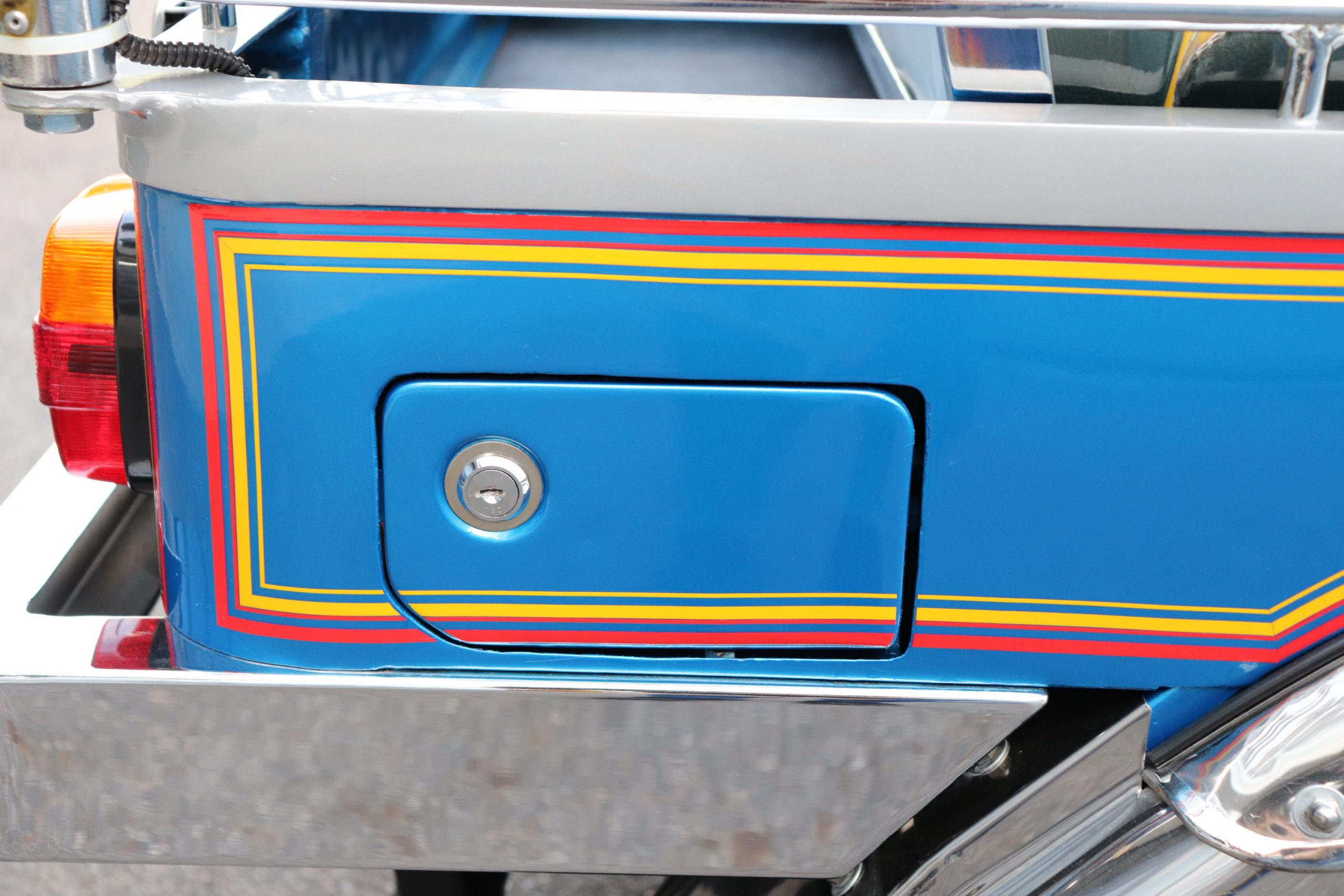 トゥクトゥク　ET4