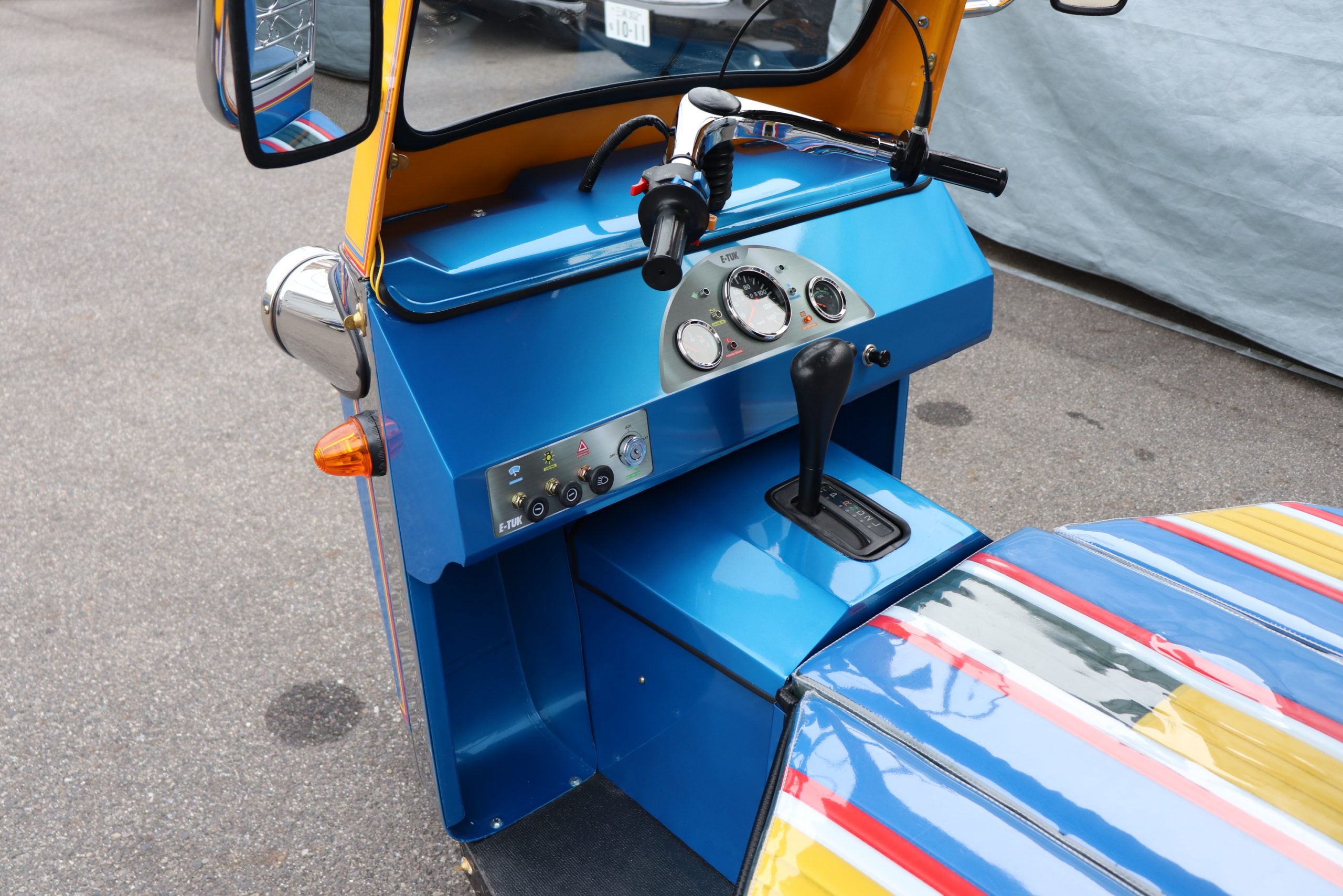 トゥクトゥク　ET7F