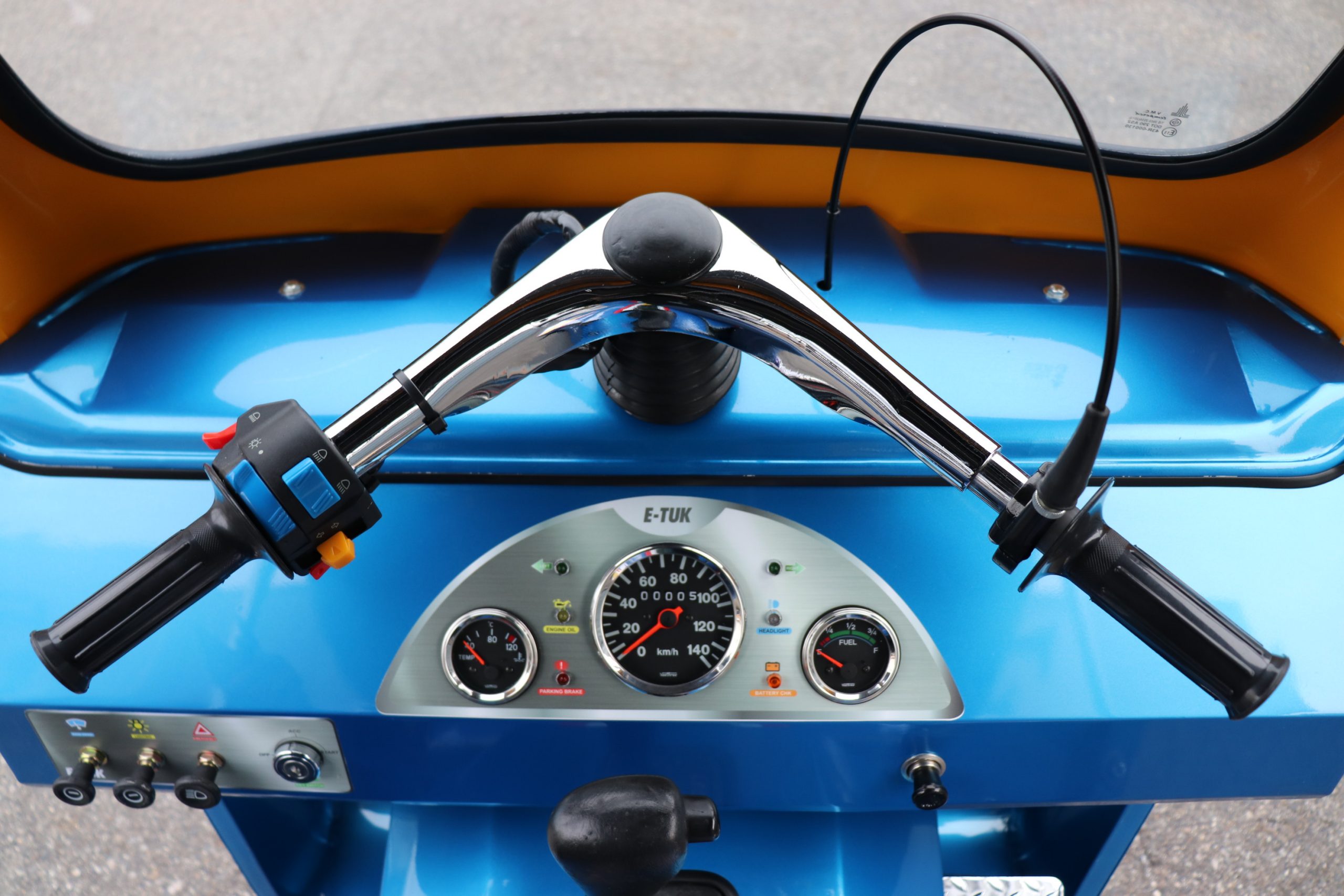 トゥクトゥク　ET7F