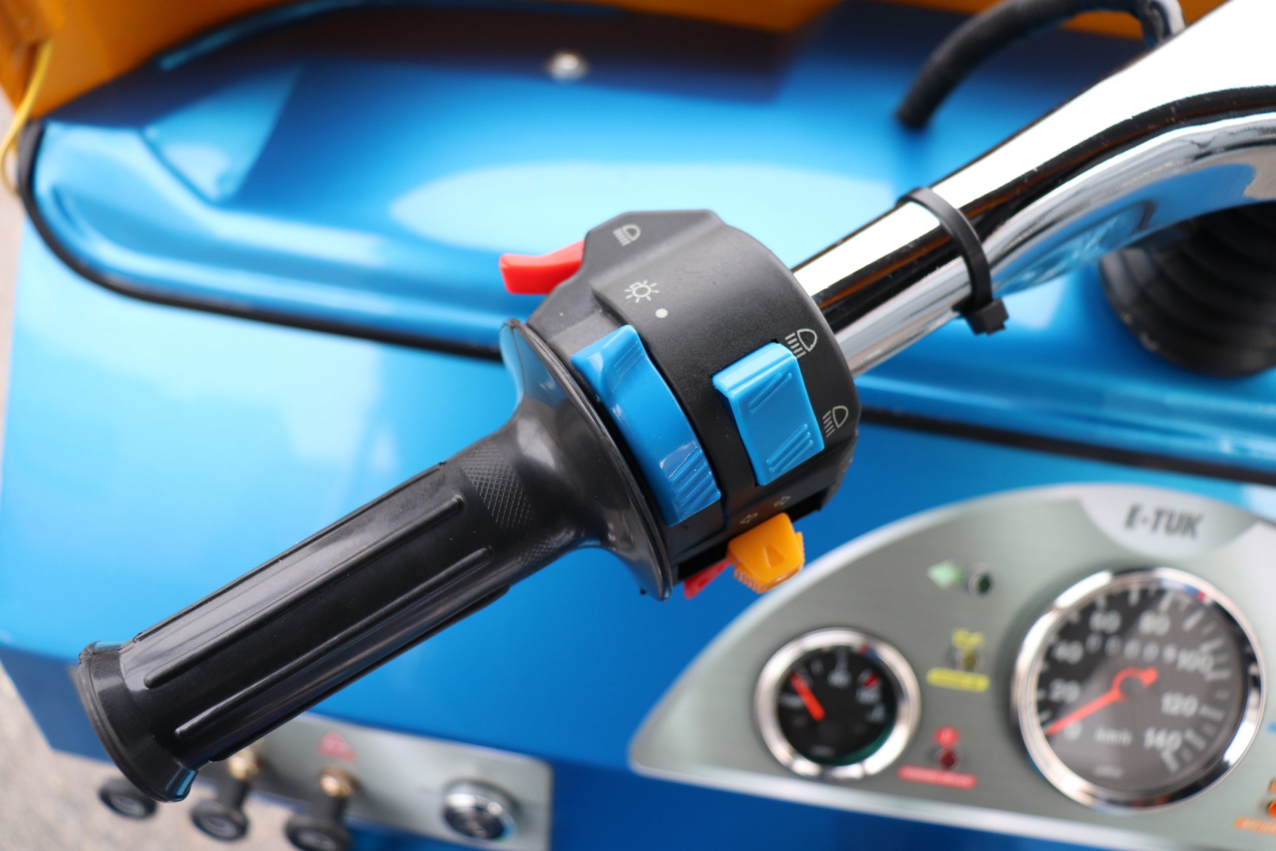 トゥクトゥク　ET7F