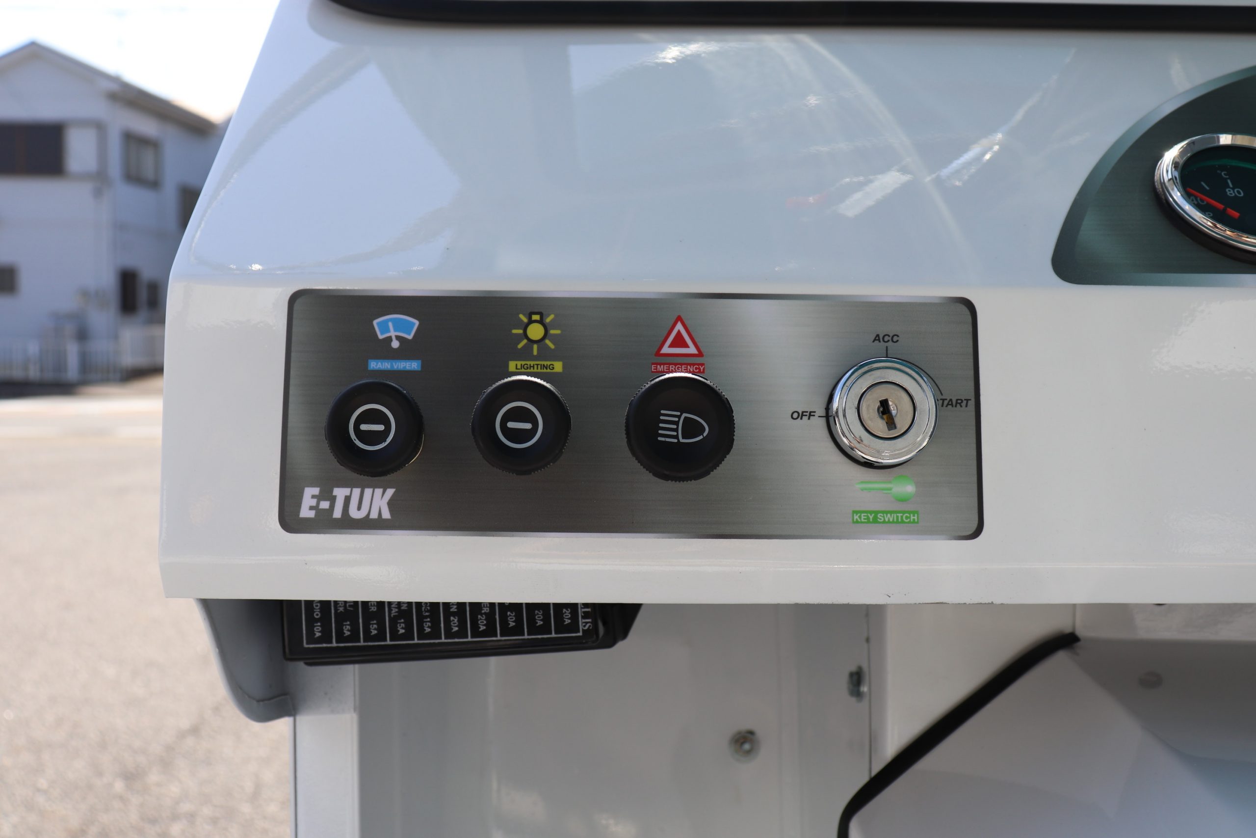 トゥクトゥク　ET10