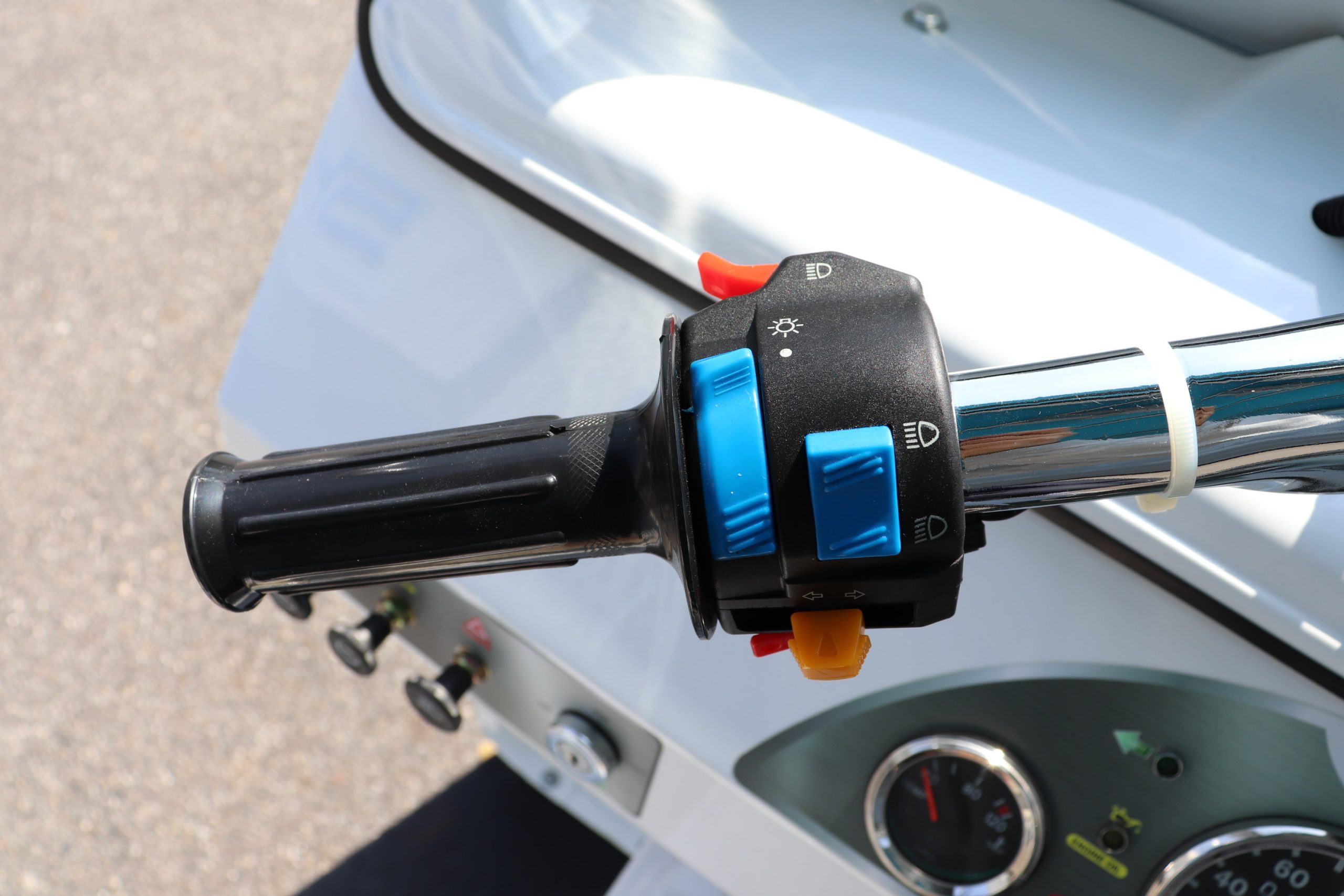 トゥクトゥク　ET10